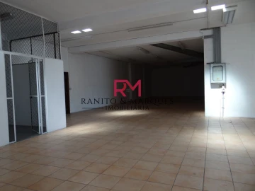 Armazém para Arrendamento em Valongo