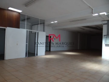 Armazém para Arrendamento em Valongo