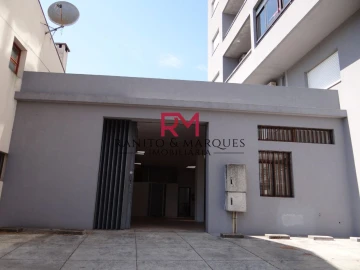 Armazém para Arrendamento em Valongo