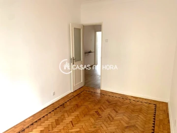 Apartamento T2 para Arrendamento em Almada, Cova da Piedade, Pragal e Cacilhas