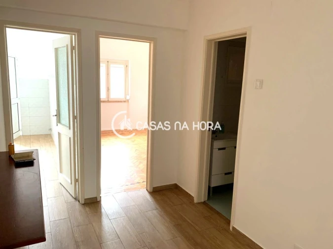 Apartamento T2 para Arrendamento em Almada, Cova da Piedade, Pragal e Cacilhas Foto 15