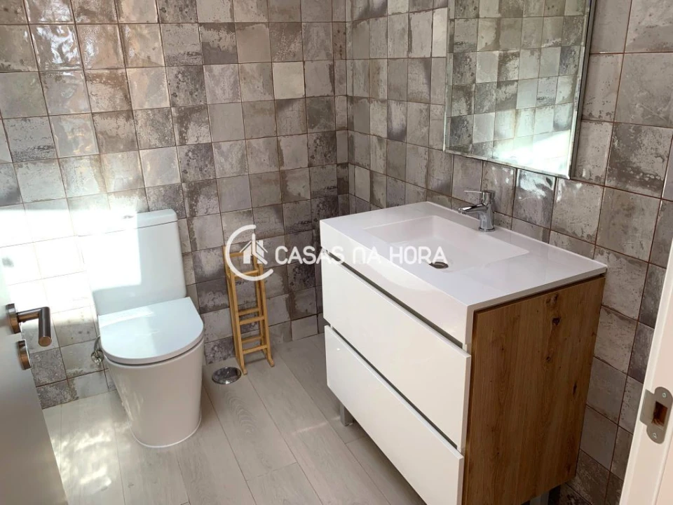 Apartamento T2 para Arrendamento em Almada, Cova da Piedade, Pragal e Cacilhas Foto 16