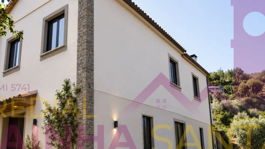 Moradia T4 para Venda em Arrifana
