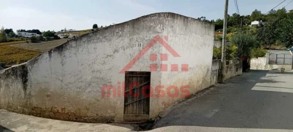 Moradia para Venda em Carvoeira e Carmões