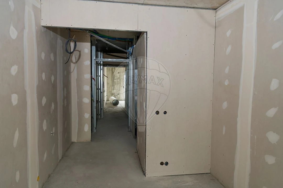 Armazém para Arrendamento em Odivelas Foto 16