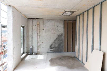 Armazém para Arrendamento em Odivelas