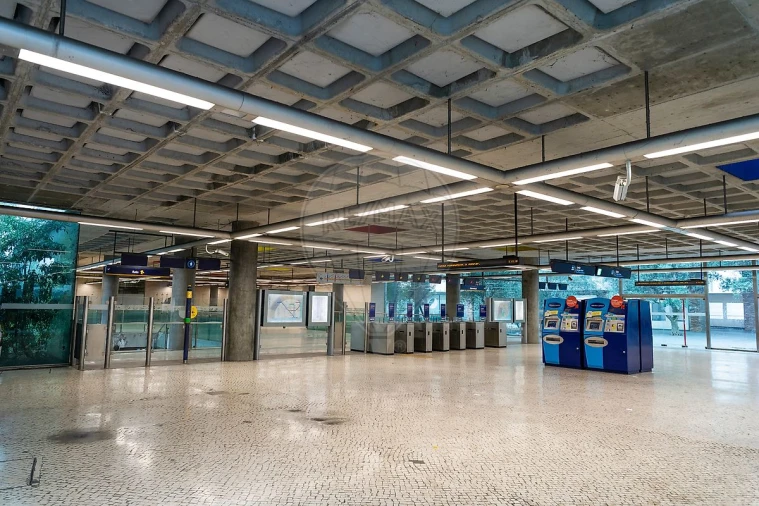Armazém para Arrendamento em Odivelas Foto 18