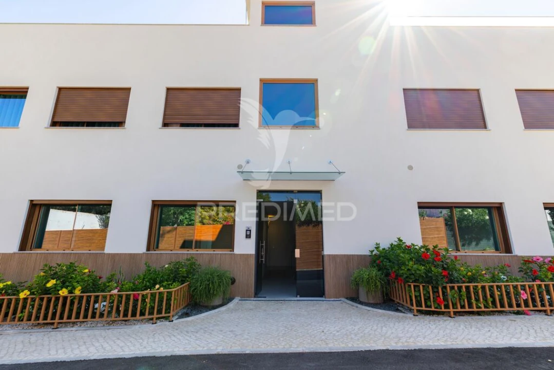 Apartamento T2 para Venda em Quarteira Foto 9