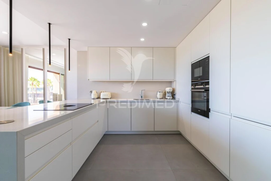 Apartamento T2 para Venda em Quarteira Foto 16