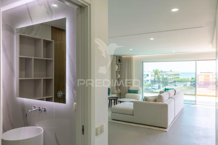 Apartamento T2 para Venda em Quarteira Foto 11