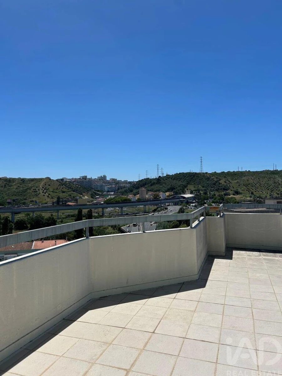Apartamento T3 para Venda em Odivelas Foto 13