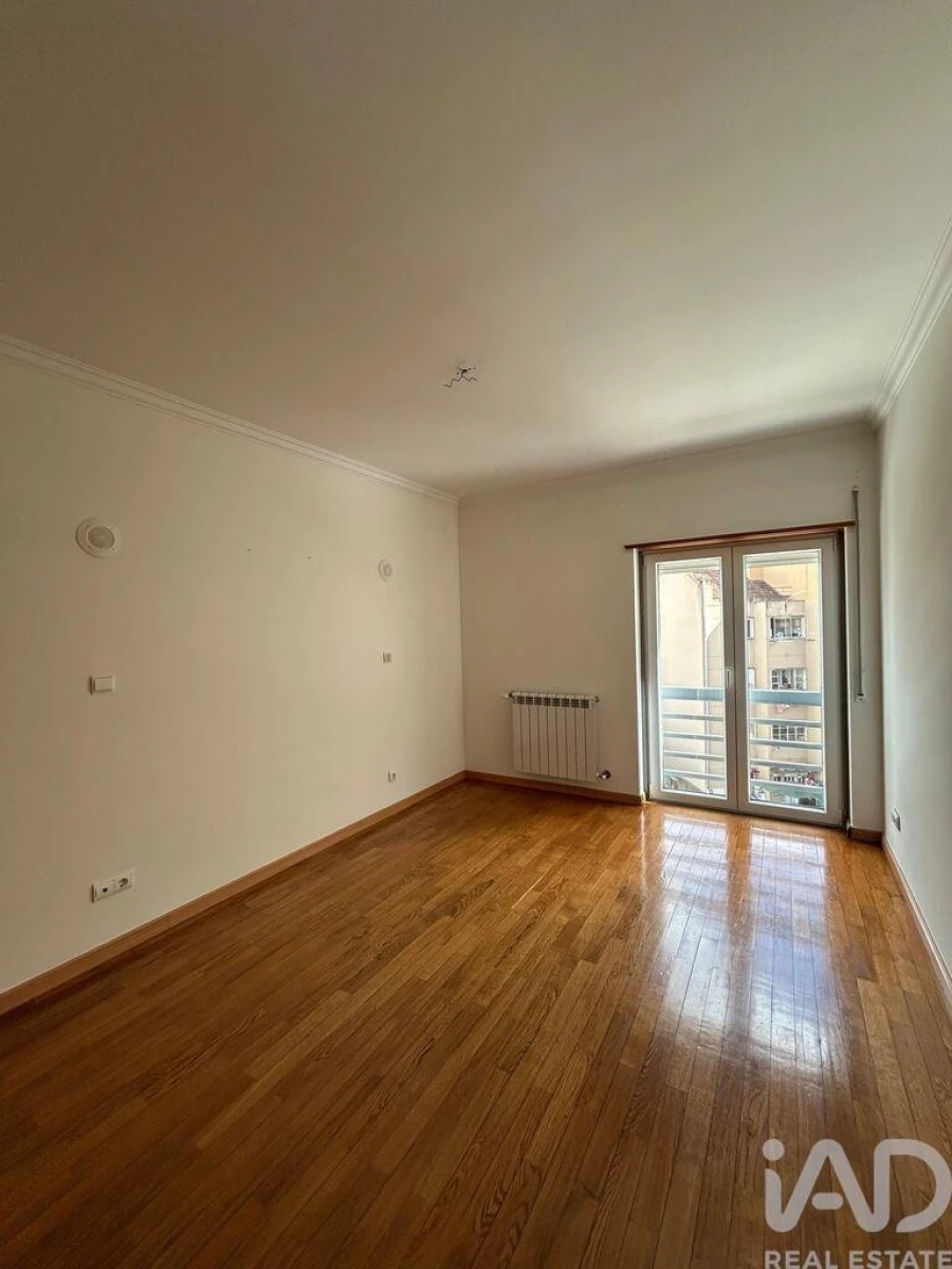 Apartamento T3 para Venda em Odivelas Foto 6