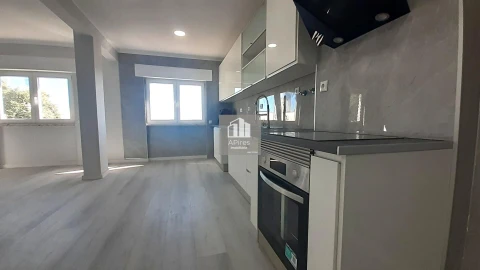 Apartamento T2 para Venda em Setubal (São Sebastião)