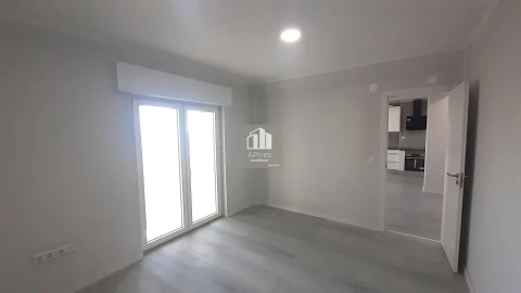 Apartamento T2 para Venda em Setubal (São Sebastião)