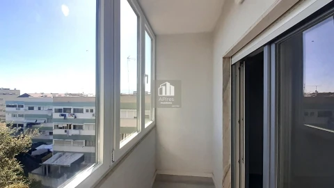 Apartamento T2 para Venda em Setubal (São Sebastião)