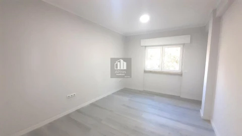 Apartamento T2 para Venda em Setubal (São Sebastião)