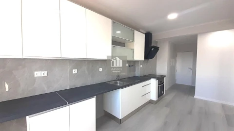 Apartamento T2 para Venda em Setubal (São Sebastião)