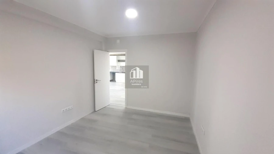 Apartamento T2 para Venda em Setubal (São Sebastião) Foto 10