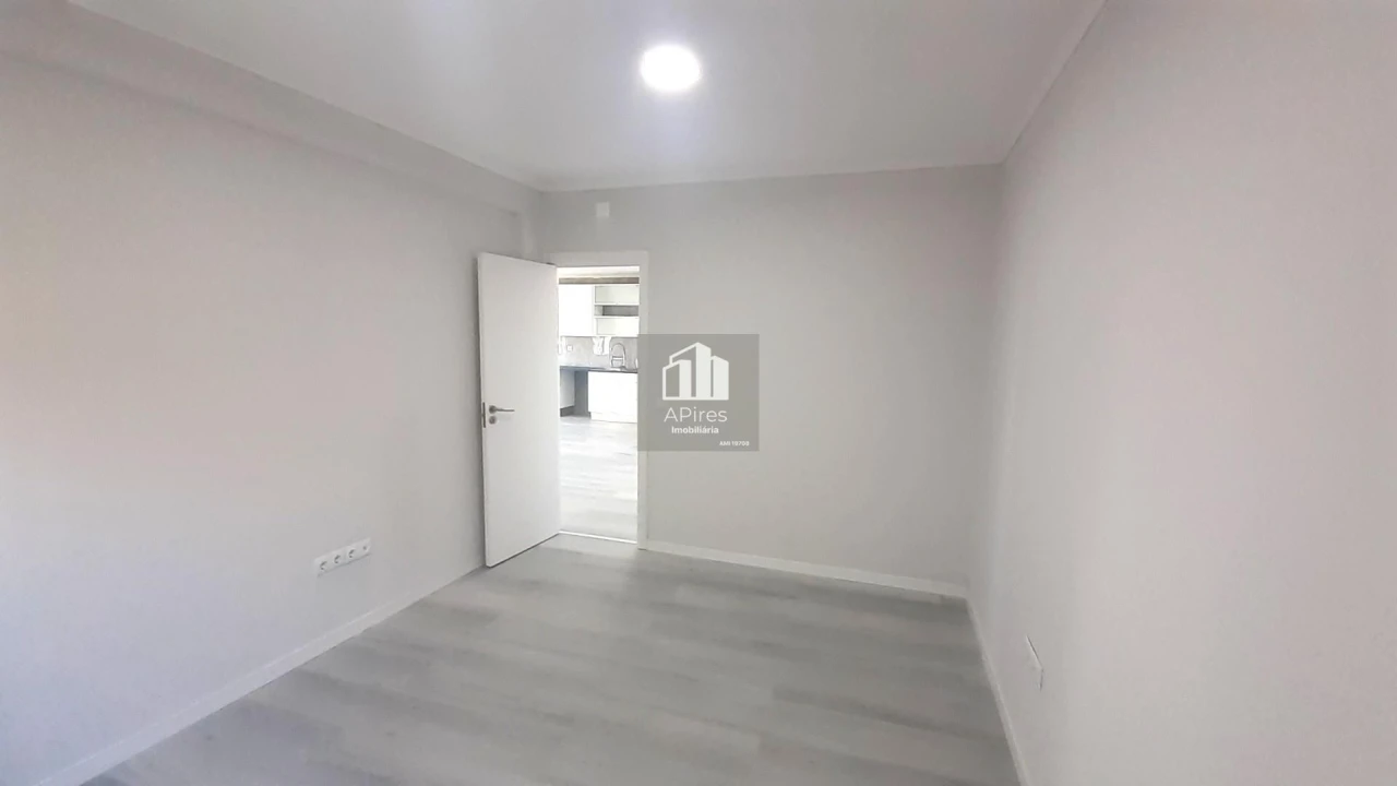 Apartamento T2 para Venda em Setubal (São Sebastião) Foto 10