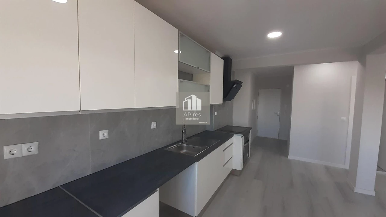 Apartamento T2 para Venda em Setubal (São Sebastião) Foto 25