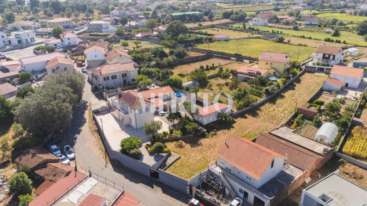 Moradia T3 para Venda em Alvarães Foto 7