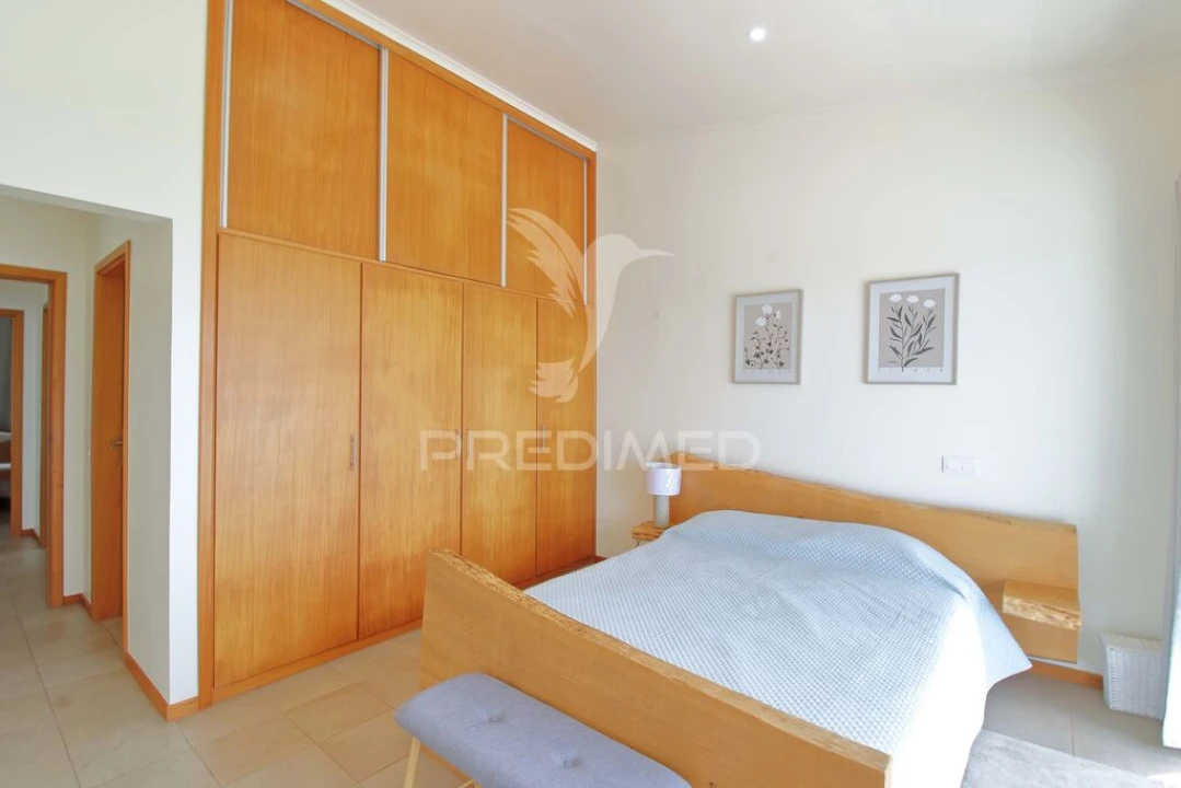 Moradia T5 para Venda em Porto Judeu Foto 13