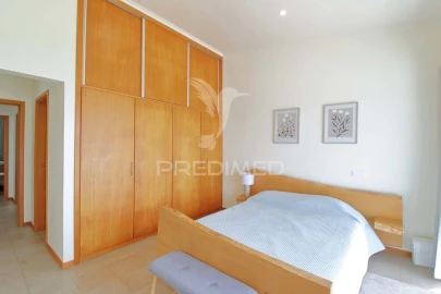 Moradia T5 para Venda em Porto Judeu