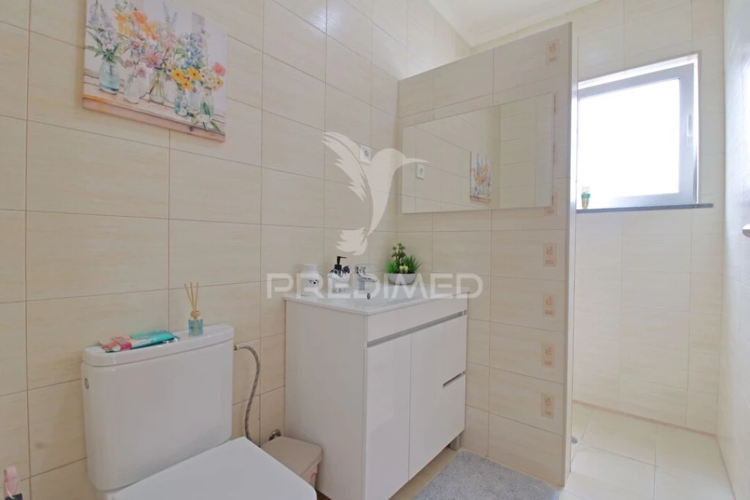 Moradia T5 para Venda em Porto Judeu Foto 15