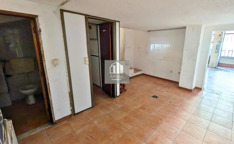 Loja para Venda em Almada, Cova da Piedade, Pragal e Cacilhas Foto 6