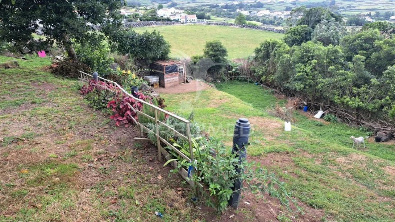 Moradia T3 para Venda em São Sebastião Foto 2