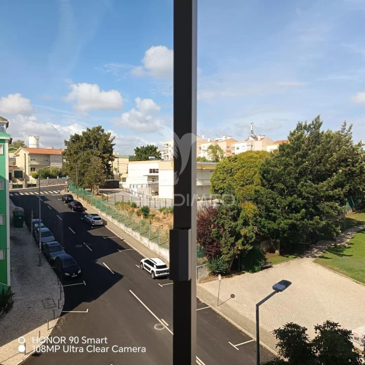 Apartamento T1 para Venda em Agualva e Mira-Sintra Foto 4