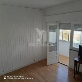 Apartamento T1 para Venda em Agualva e Mira-Sintra