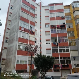 Apartamento T1 para Venda em Agualva e Mira-Sintra