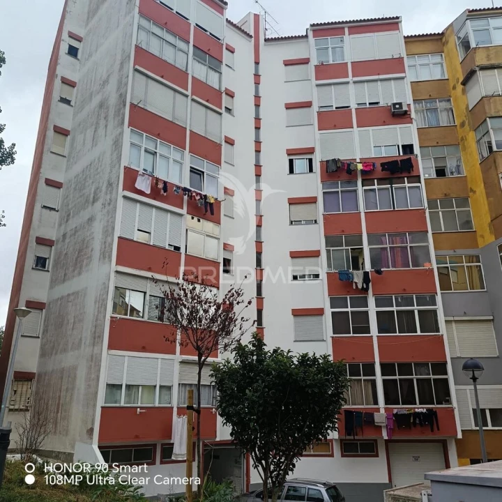 Apartamento T1 para Venda em Agualva e Mira-Sintra Foto 12