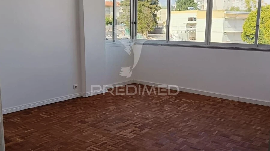 Apartamento T1 para Venda em Agualva e Mira-Sintra