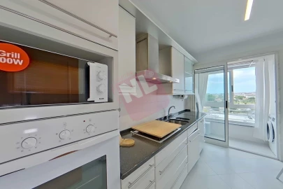 Apartamento T2 para Arrendamento em Carnide