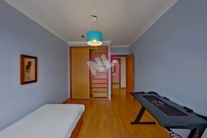 Apartamento T2 para Arrendamento em Carnide