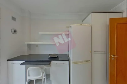Apartamento T2 para Arrendamento em Carnide