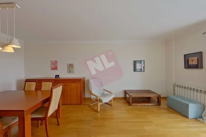 Apartamento T2 para Arrendamento em Carnide