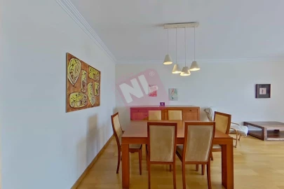 Apartamento T2 para Arrendamento em Carnide