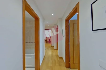 Apartamento T2 para Arrendamento em Carnide