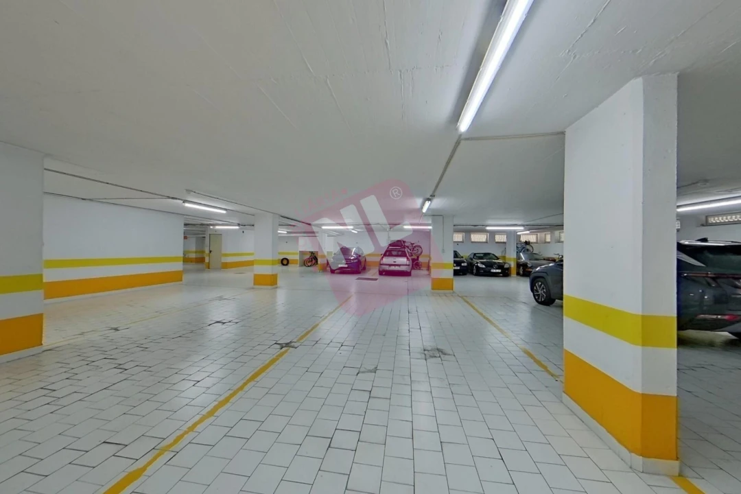 Apartamento T2 para Arrendamento em Carnide Foto 40