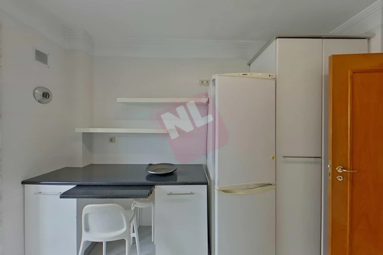 Apartamento T2 para Arrendamento em Carnide Foto 18