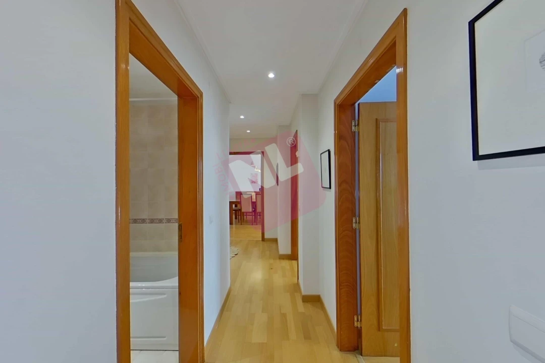 Apartamento T2 para Arrendamento em Carnide Foto 23