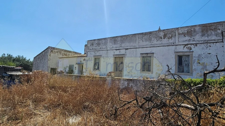 Moradia T5 para Venda em Loule (São Clemente)