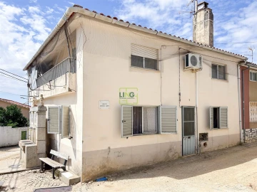 Moradia T3 para Venda em Monfortinho e Salvaterra do Extremo