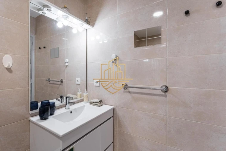 Apartamento T1 para Venda em Cedofeita, Santo Ildefonso, Sé, Miragaia, São Nicolau e Vitória Foto 25