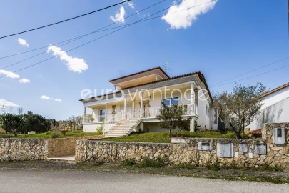 Moradia T4 para Venda em Maceira