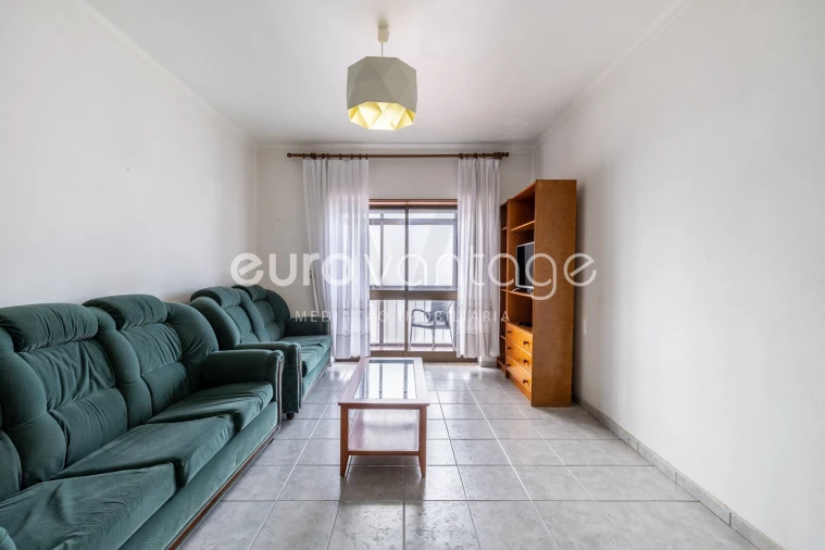 Apartamento T1 para Venda em Marinha Grande Foto 3