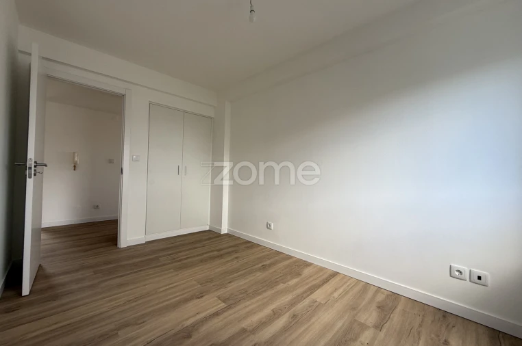 Apartamento T2 para Venda em Ponta Delgada (São José) Foto 18